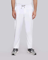 Arzt mit medizinischer Arbeitshose und extra tiefen Seitentaschen in weiß