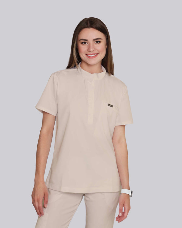 Damenkasack mit praktischen Taschen und Stehkragen in Beige